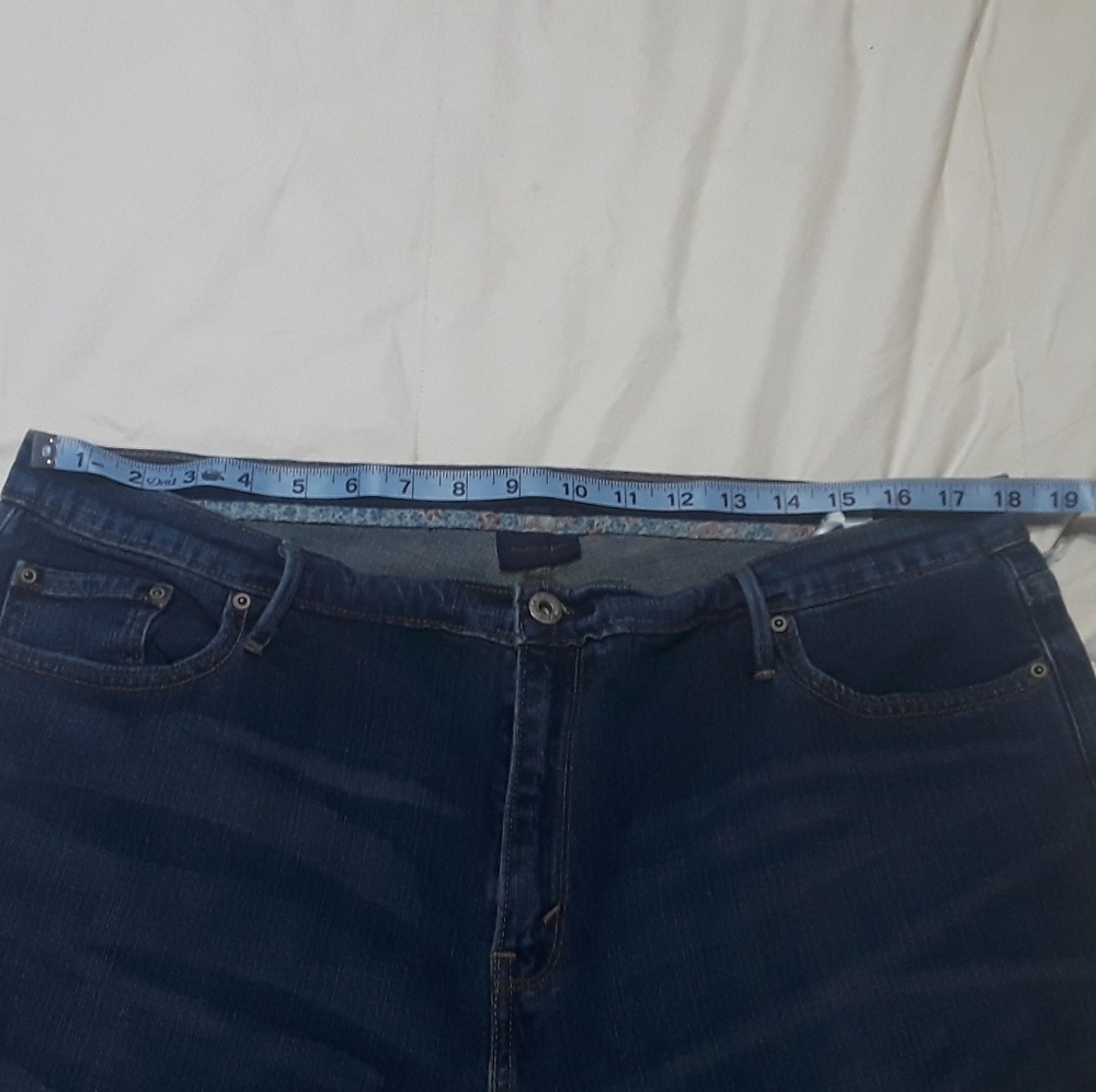 Levi's Jeans - Picture 5 of 8